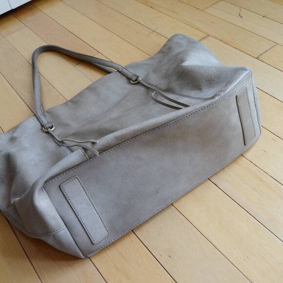 Hobo Kingston Gray Suede Bag - Picture 3 of 16